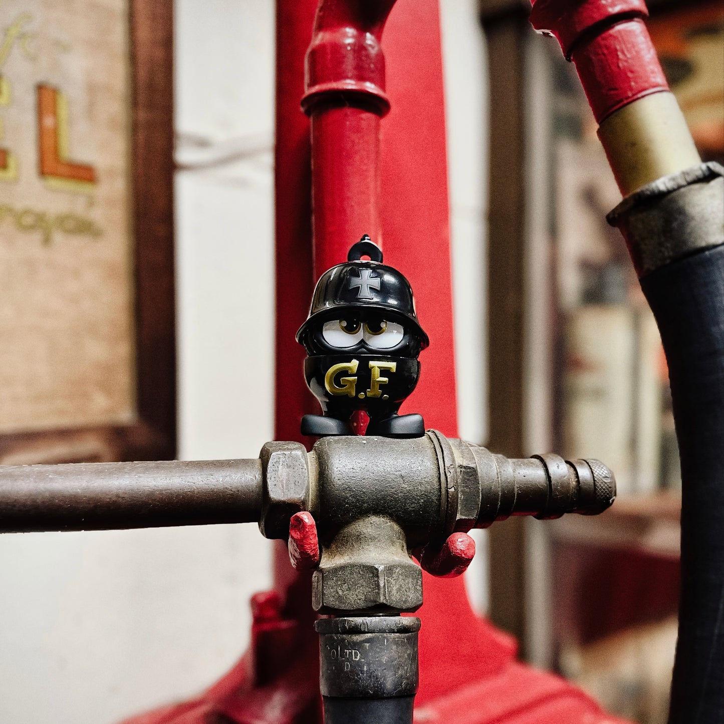 "Black & Gold" Von Giglee (STD) Soft Vinyl Toy