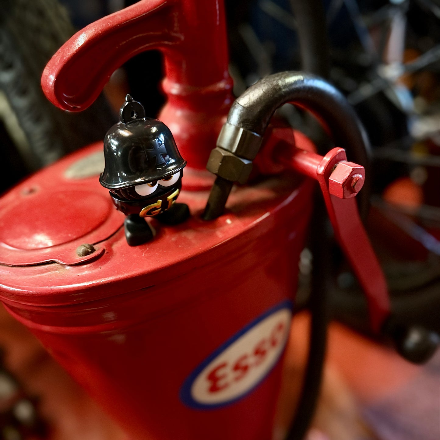 "Black & Gold" Von Giglee (STD) Soft Vinyl Toy